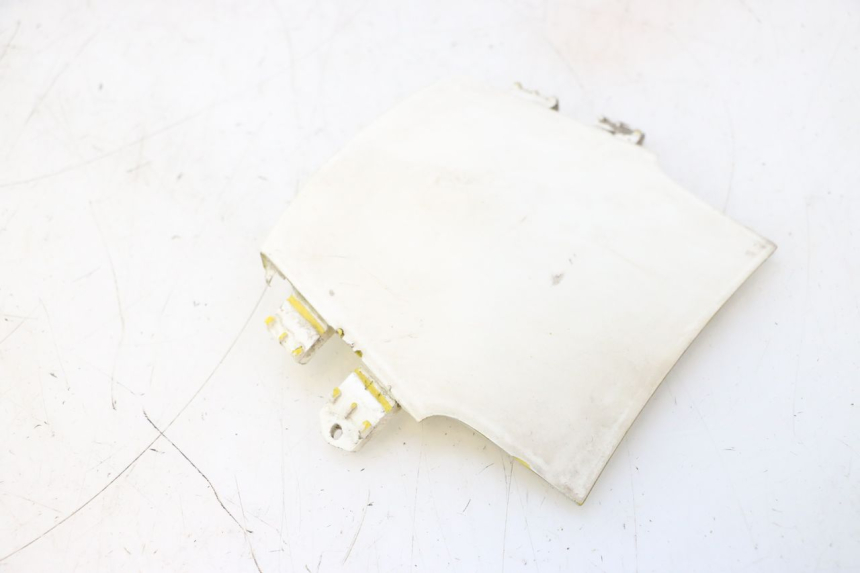 photo de JONCTION CARENAGE ARRIERE SUPERIEUR PEUGEOT SPEEDFIGHT LC 50 (1996 - 2002) - Autre angle de vue