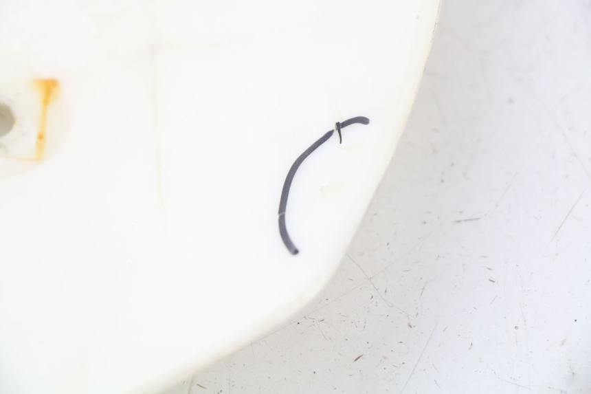 photo de JONCTION CARENAGE ARRIERE SUPERIEUR RAZZO STEED 125 (2012 - 2018) - Zoom état d’usage