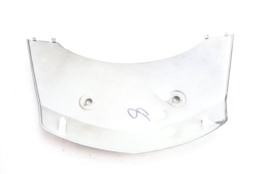 photo de JONCTION CARENAGE ARRIERE SUPERIEUR RAZZO STEED 125 (2012 - 2018) - Zoom état d’usage