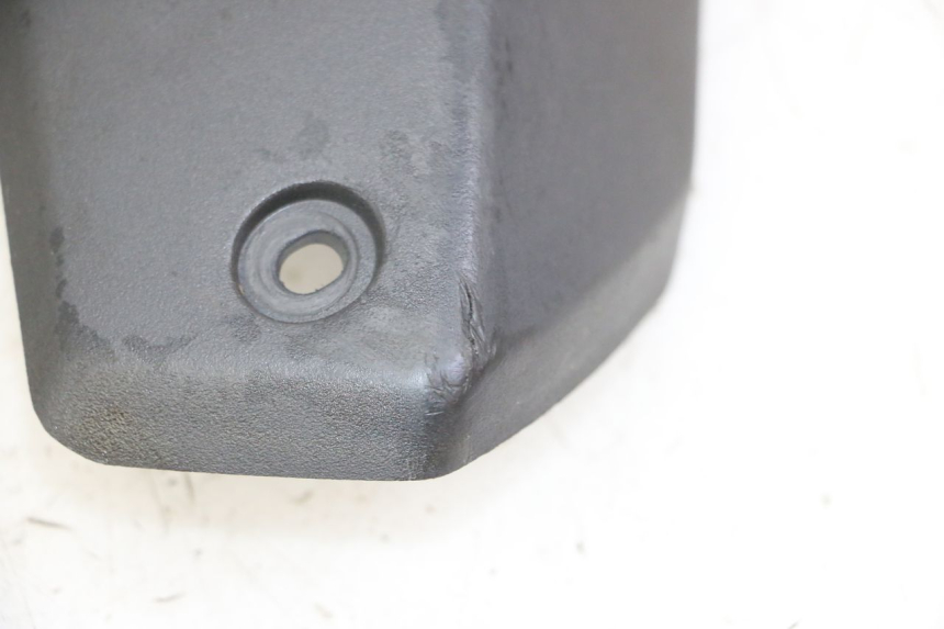 photo de JONCTION CARENAGE ARRIERE SUPERIEUR PEUGEOT STREETZONE I 2T 50 (2018 - 2020) - Autre angle de vue