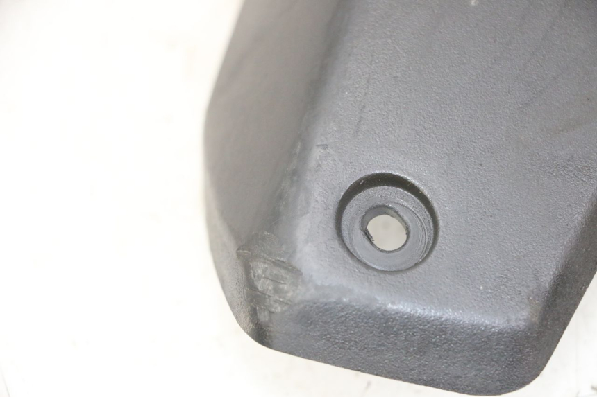 photo de JONCTION CARENAGE ARRIERE SUPERIEUR PEUGEOT STREETZONE I 2T 50 (2018 - 2020) - Gros plan technique