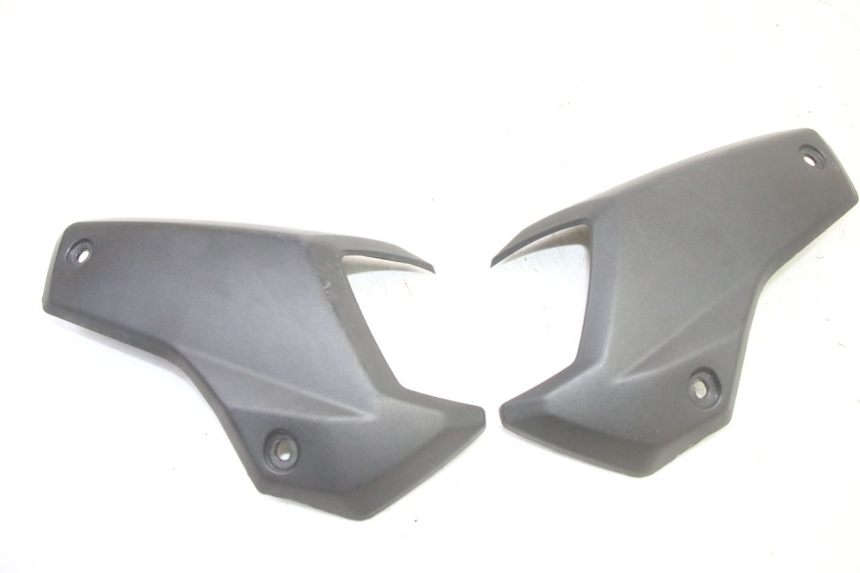 photo de JONCTION CARENAGE ARRIERE SUPERIEUR PEUGEOT STREETZONE I 2T 50 (2018 - 2020) - Autre angle de vue