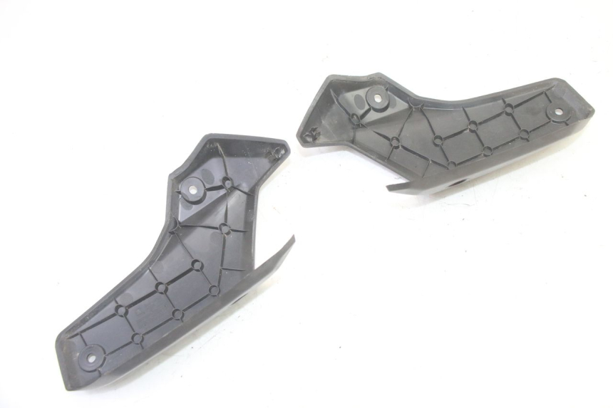 photo de JONCTION CARENAGE ARRIERE SUPERIEUR PEUGEOT STREETZONE I 2T 50 (2018 - 2020) - Vue d’ensemble