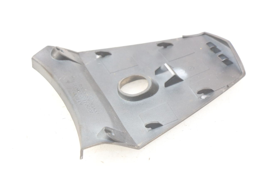 photo de JONCTION CARENAGE ARRIERE SUPERIEUR KYMCO SUPER 8 4T 50 (2018 - 2020) - Détail de la pièce