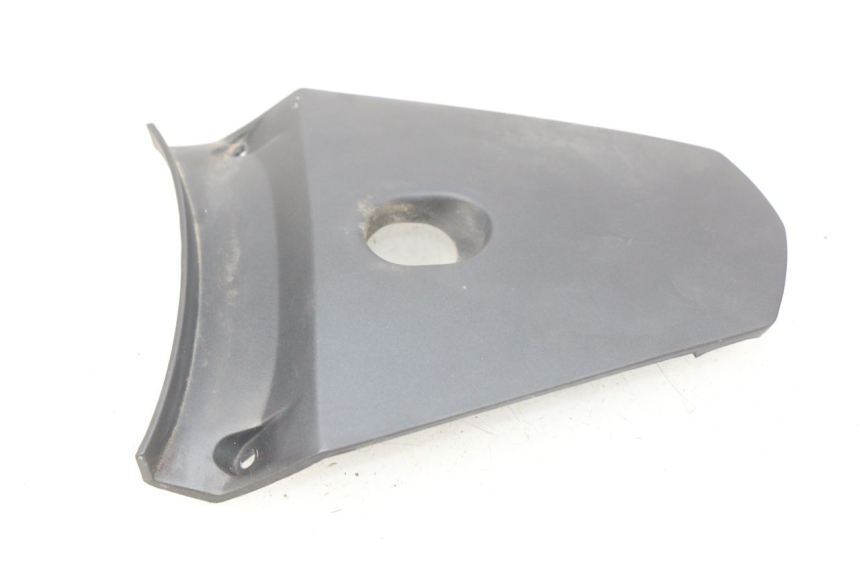 photo de JONCTION CARENAGE ARRIERE SUPERIEUR KYMCO SUPER 8 4T 50 (2018 - 2020) - Zoom état d’usage