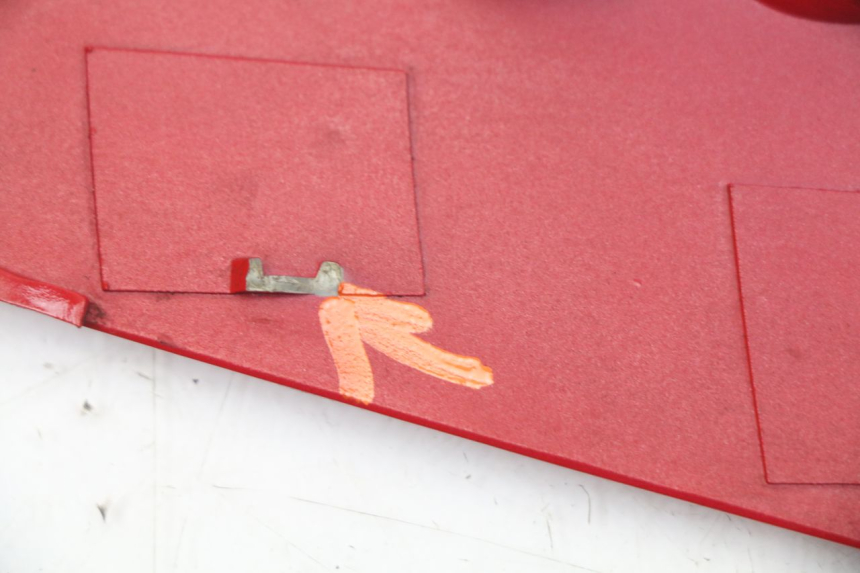 photo de JONCTION CARENAGE ARRIERE SUPERIEUR KYMCO SUPER 8 4T 50 (2021 - 2024) - Vue d’ensemble