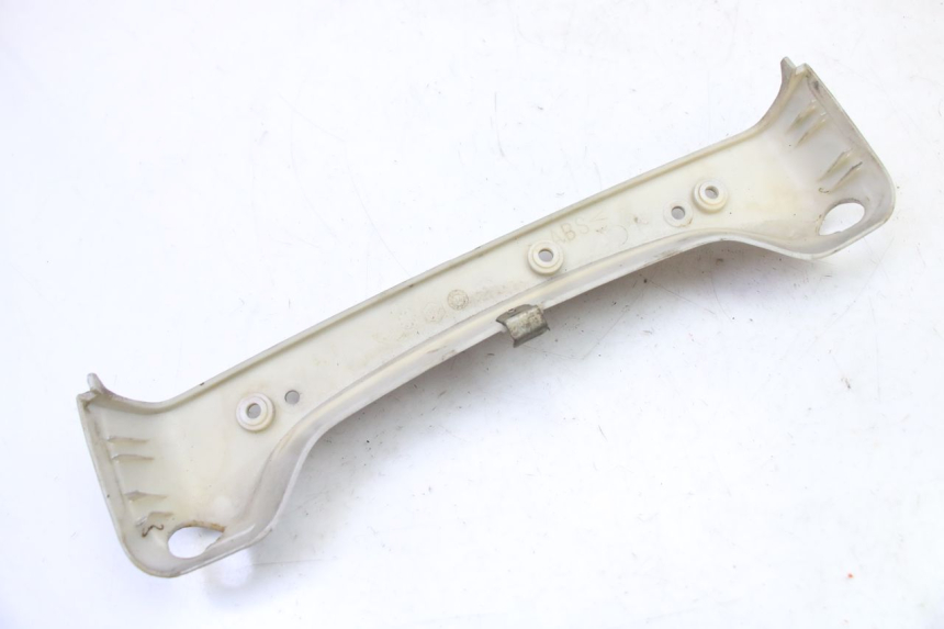 photo de JONCTION CARENAGE ARRIERE SUPERIEUR PIAGGIO SUPER LX 125 (2000 - 2003) - Autre angle de vue