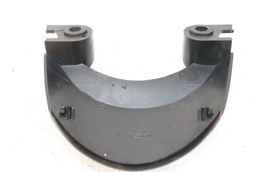 photo de JONCTION CARENAGE ARRIERE SUPERIEUR SUZUKI SV S 650 (1999 - 2002) - Autre angle de vue