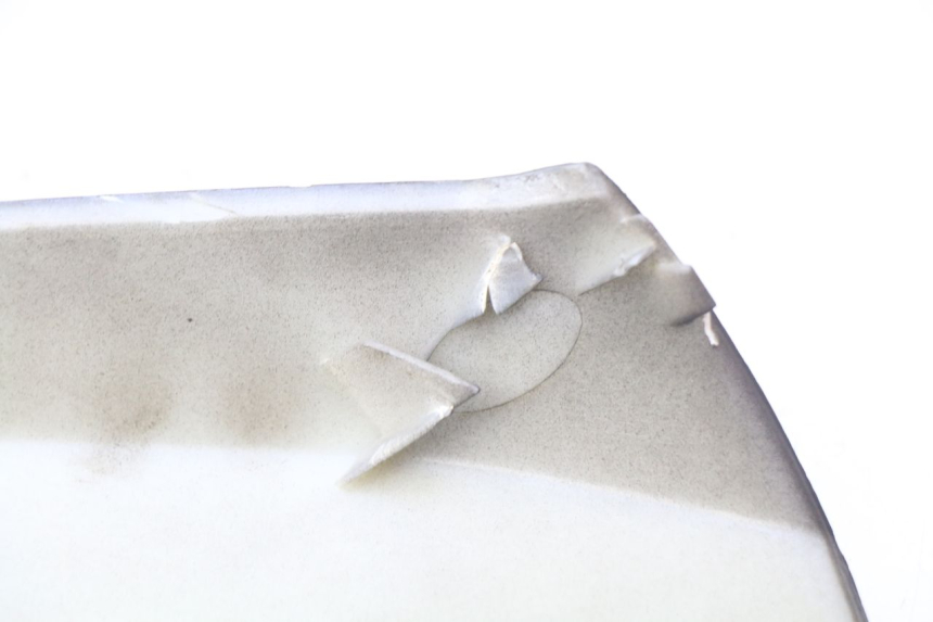 photo de JONCTION CARENAGE ARRIERE SUPERIEUR APRILIA SXR 50 (2021 - 2023) - Zoom état d’usage