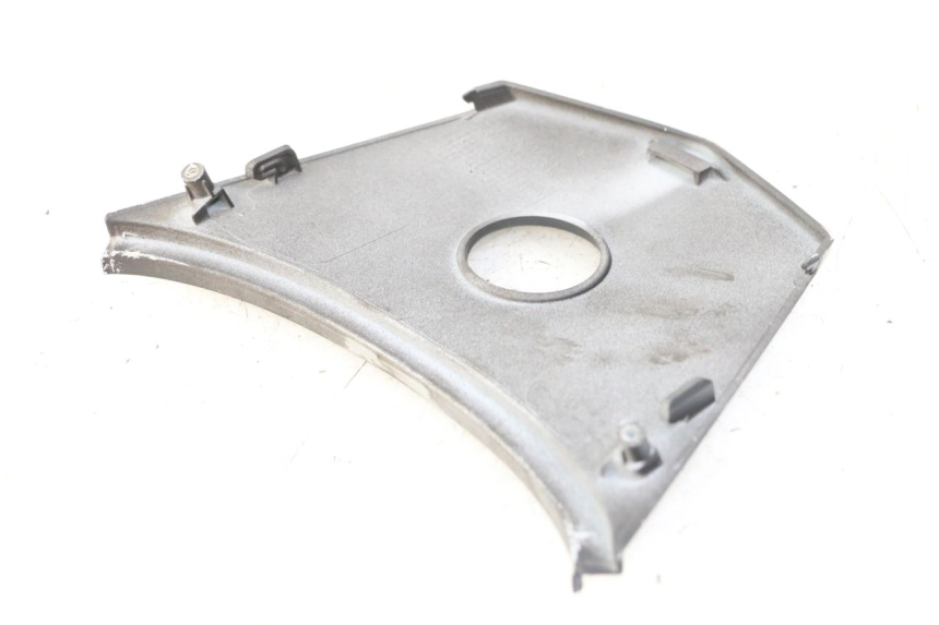 photo de JONCTION CARENAGE ARRIERE SUPERIEUR SYM JET 14 4T 50 (2018 - 2022) - Autre angle de vue