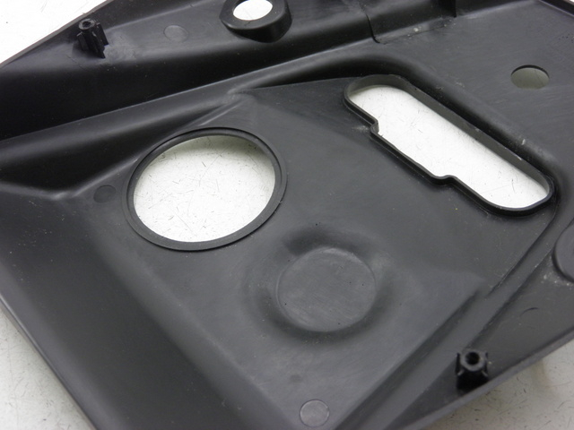 photo de JONCTION CARENAGE ARRIERE SUPERIEUR SYM ORBIT 2 4T 50 (2008 - 2017) - Zoom état d’usage