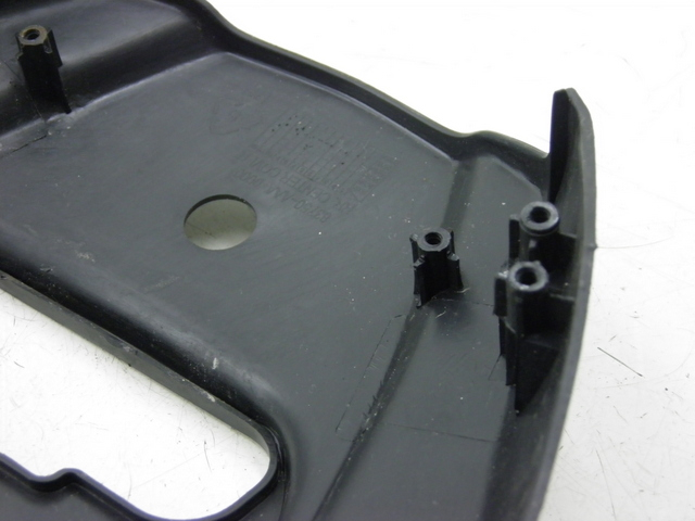 photo de JONCTION CARENAGE ARRIERE SUPERIEUR SYM ORBIT 2 4T 50 (2008 - 2017) - Gros plan technique