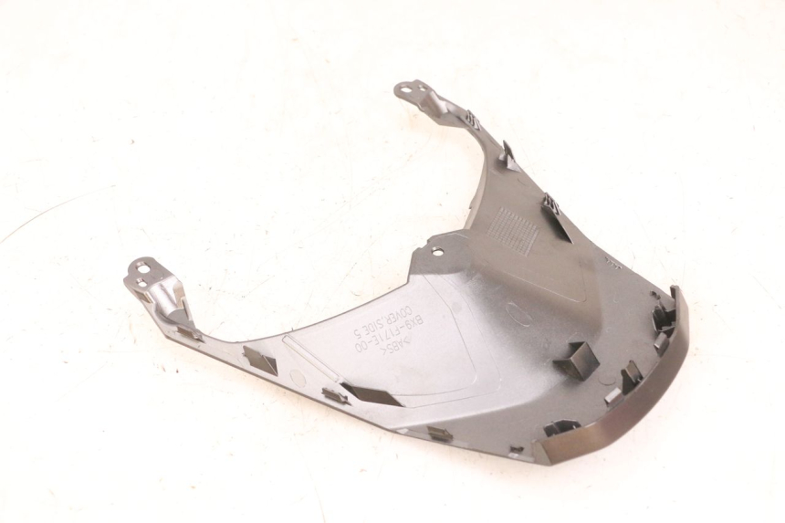 photo de JONCTION CARENAGE ARRIERE SUPERIEUR YAMAHA TRICITY 300 (2020 - 2024) - Pièce contrôlée