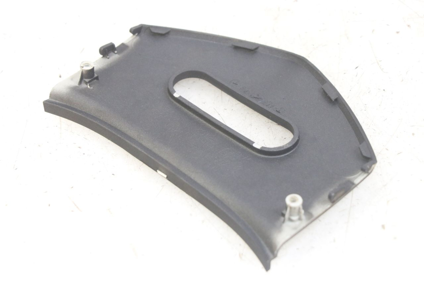 photo de JONCTION CARENAGE ARRIERE SUPERIEUR KYMCO X-CITING XCITING 400 (2014 - 2018) - Zoom état d’usage