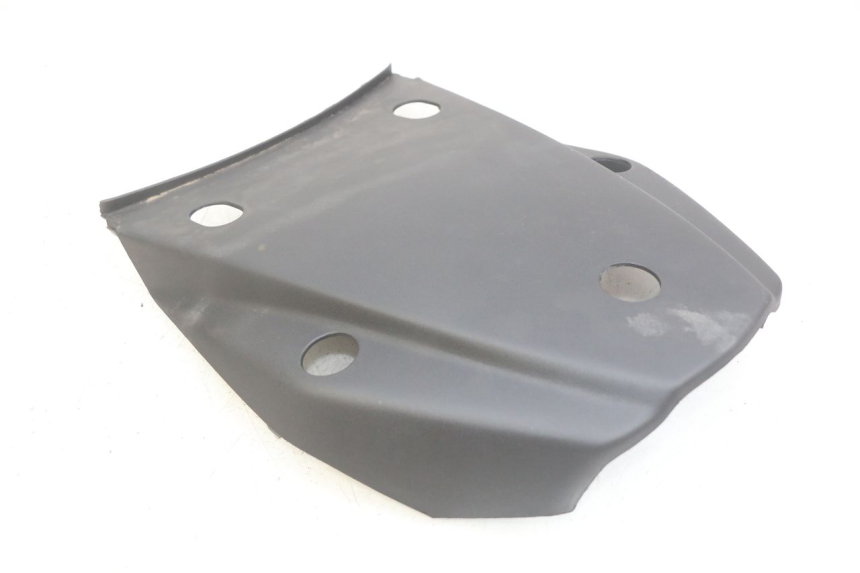 photo de JONCTION CARENAGE ARRIERE SUPERIEUR SYM X-PRO 4T 50 (2014 - 2021) - Autre angle de vue