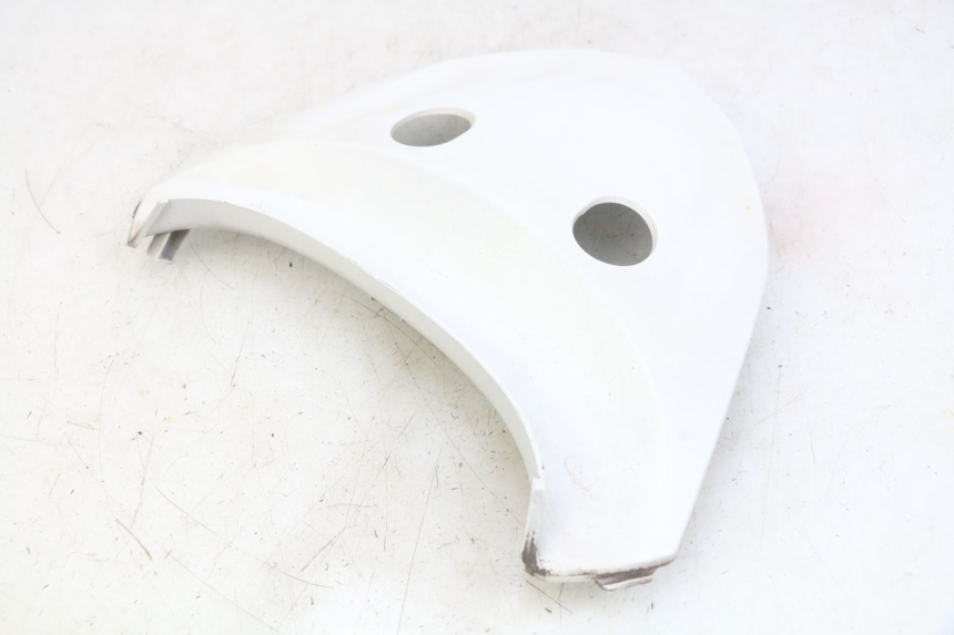 photo de JONCTION CARENAGE ARRIERE SUPERIEUR KYMCO X-TOWN XTOWN 125 (2016 - 2021) - Gros plan technique