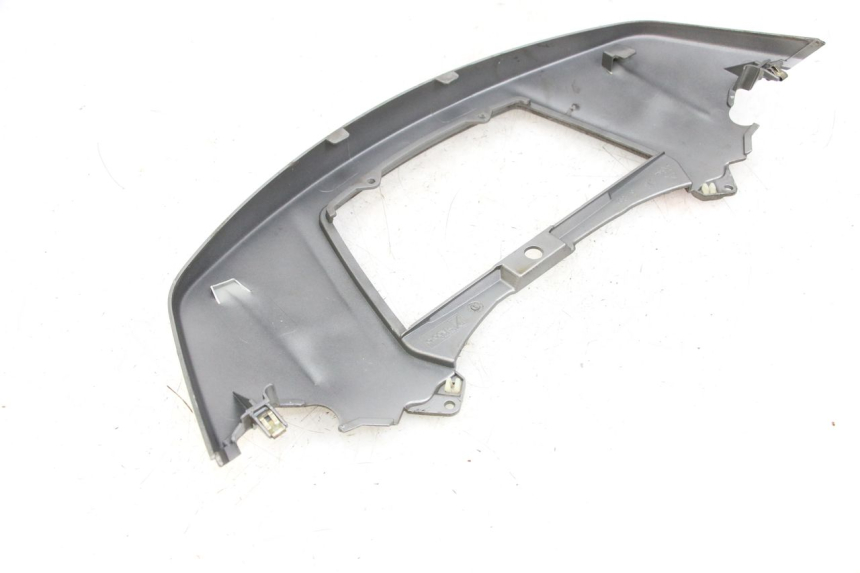 photo de JONCTION CARENAGE ARRIERE SUPERIEUR PIAGGIO X10 125 (2012 - 2017) - Autre angle de vue