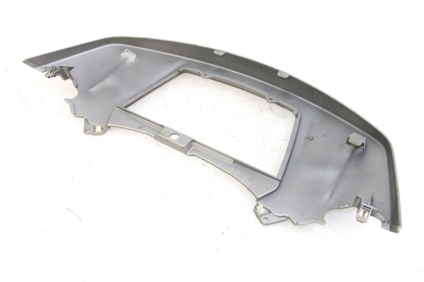 photo de JONCTION CARENAGE ARRIERE SUPERIEUR PIAGGIO X10 125 (2012 - 2017) - Vue d’ensemble