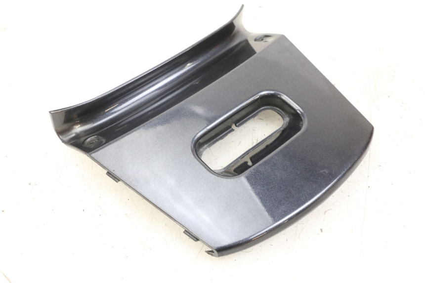 photo de JONCTION CARENAGE ARRIERE SUPERIEUR KYMCO XCITING 250 (2006 - 2009) - Vue principale