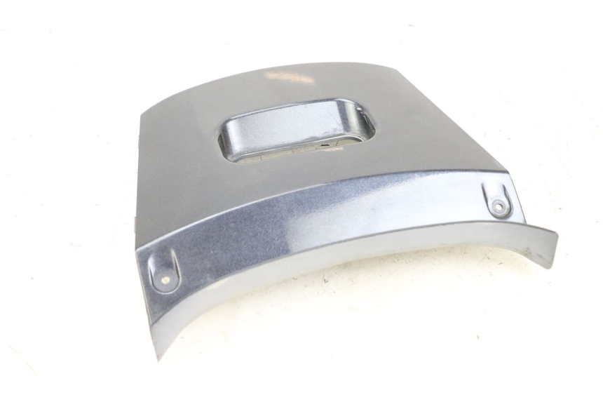 photo de JONCTION CARENAGE ARRIERE SUPERIEUR KYMCO XCITING 250 (2006 - 2009) - Autre angle de vue