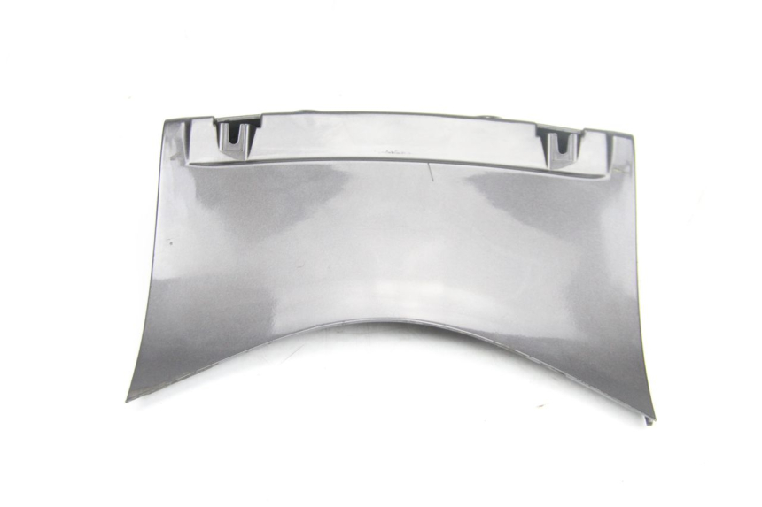 photo de JONCTION CARENAGE ARRIERE SUPERIEUR PIAGGIO XEVO - X EVO 125 (2007 - 2017) - Vue principale