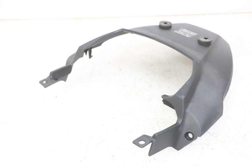 photo de JONCTION CARENAGE ARRIERE SUPERIEUR HONDA XLV VARADERO 125 (2000 - 2006) - Autre angle de vue