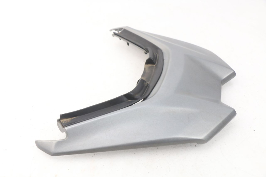 photo de JONCTION CARENAGE ARRIERE SUPERIEUR YAMAHA YP T-MAX TMAX 530 (2017 - 2020) - Gros plan technique