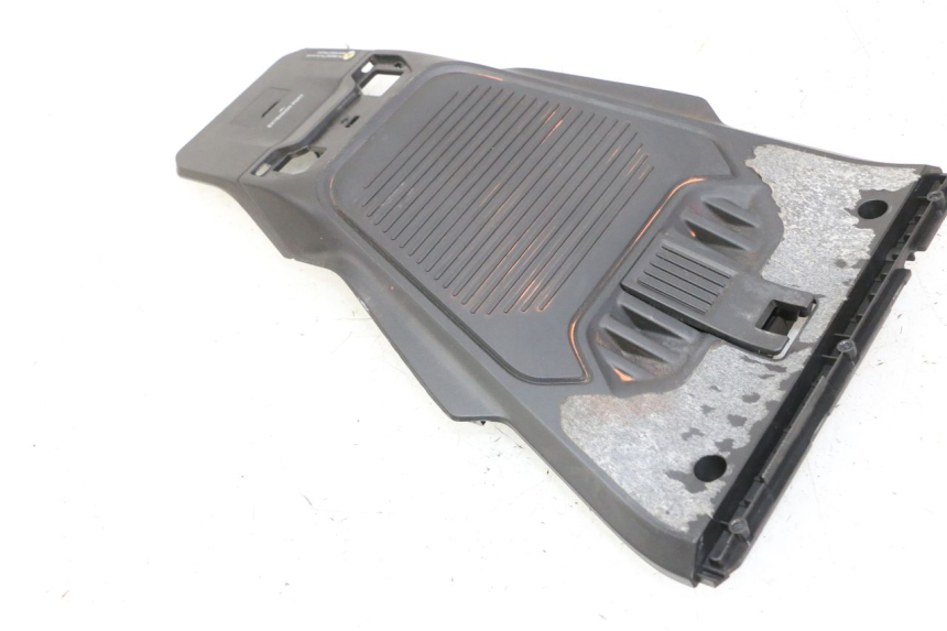 photo de JONCTION CARENAGE ARRIERE SUPERIEUR SEGWAY NINEBOT ZT3 PRO 1 - Autre angle de vue