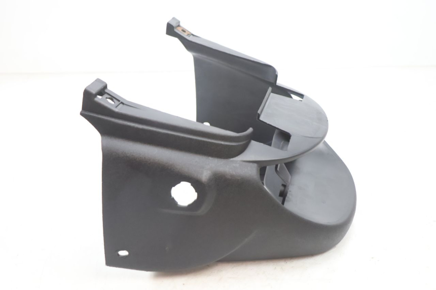 photo de JONCTION CARENAGE ARRIERE PEUGEOT TREKKER TKR 50 (2005 - 2014) - Zoom état d’usage