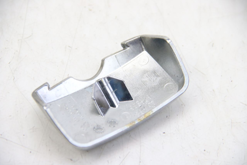 photo de JONCTION CARENAGE ARRIERE PIAGGIO VESPA GTS SUPER IE 125 (2009 - 2016) - Zoom état d’usage