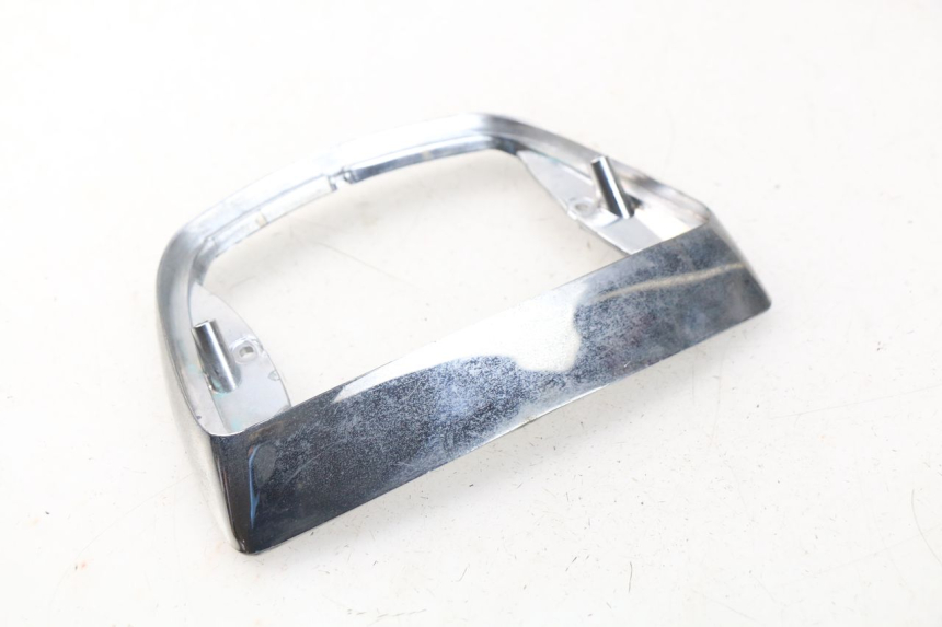 photo de JONCTION CARENAGE ARRIERE PIAGGIO VESPA LX IE 125 (2010 - 2012) - Autre angle de vue