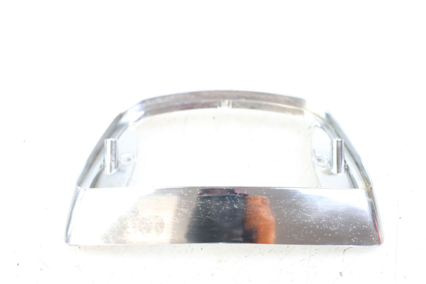 photo de Rear fairing junction PIAGGIO VESPA LX 125 (2005 - 2010) - Gros plan technique