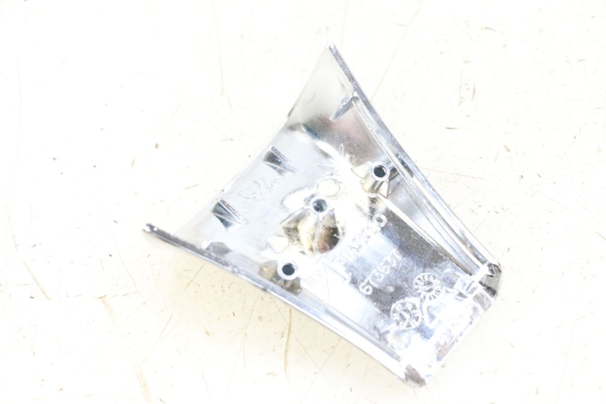 photo de JONCTION CARENAGE ARRIERE PIAGGIO VESPA PRIMAVERA 4T 50 (2021 - 2024) - Détail de la pièce