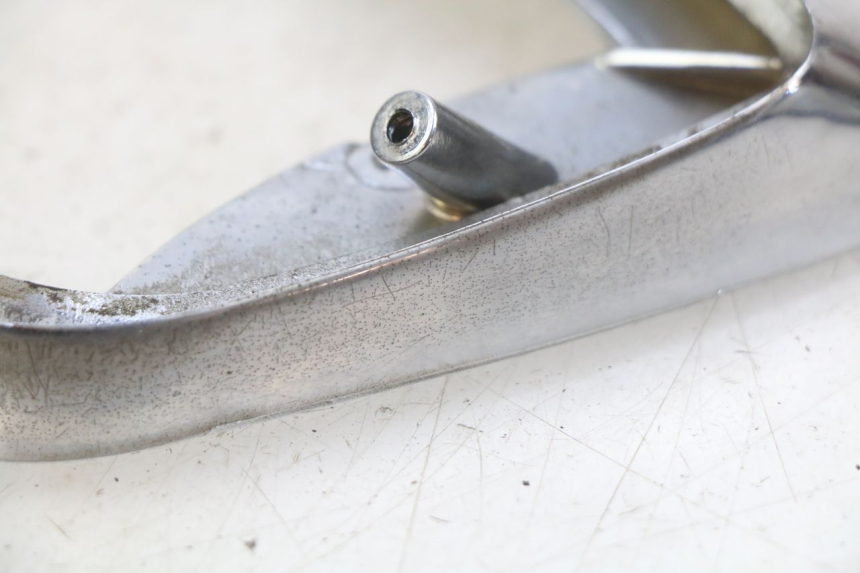 photo de JONCTION CARENAGE ARRIERE PIAGGIO VESPA S 2T 50 (2007 - 2014) - Zoom état d’usage