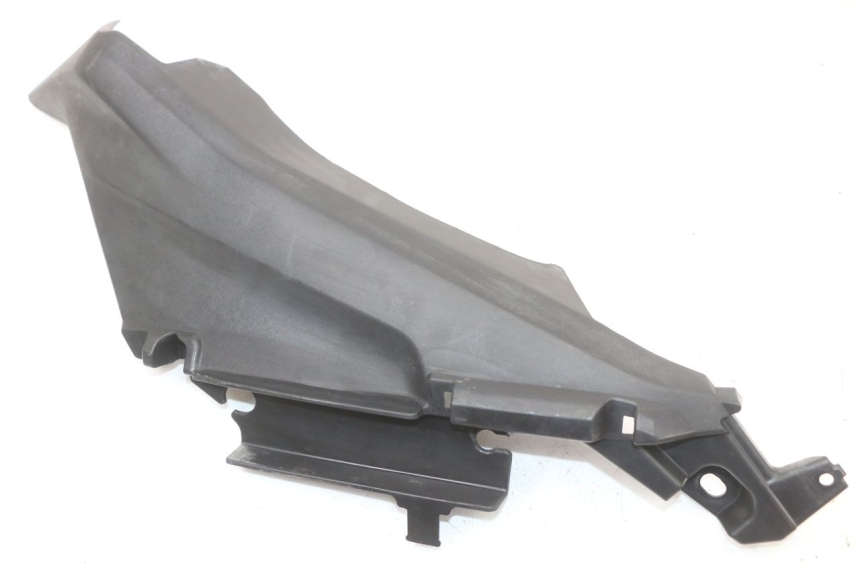 photo de JONCTION CARENAGE ARRIERE YAMAHA XMAX X-MAX ABS 125 (2017 - 2020) - Zoom état d’usage