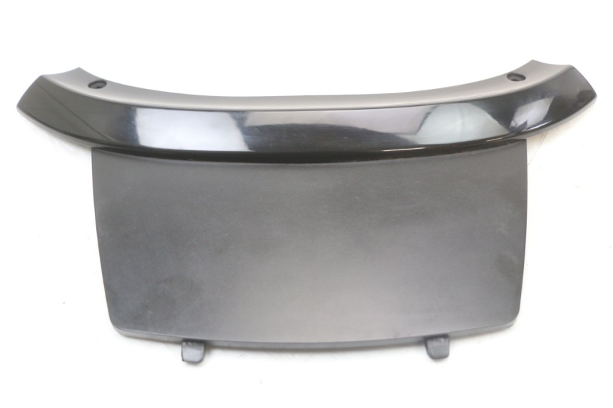 photo de JONCTION CARENAGE ARRIERE PIAGGIO X10 125 (2012 - 2017) - Zoom état d’usage