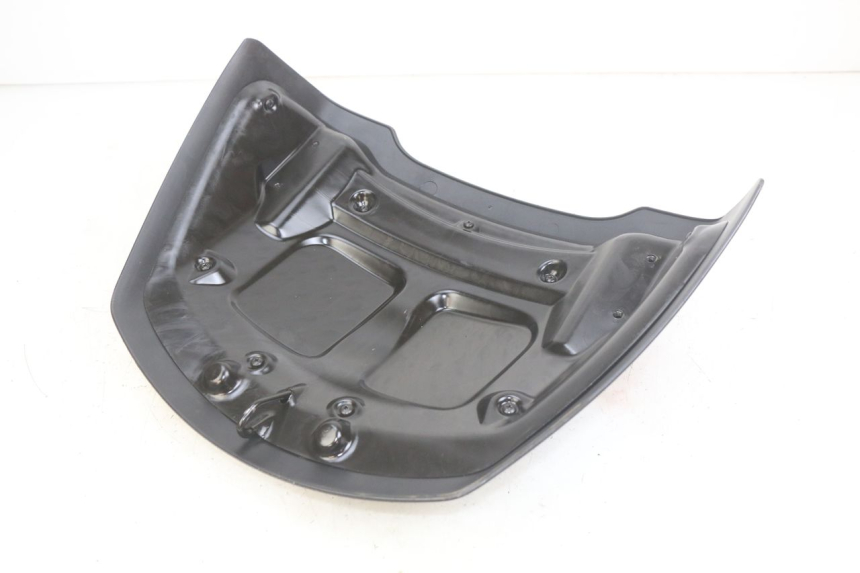 photo de JONCTION CARENAGE ARRIERE PIAGGIO X8 125 (2004 - 2007) - Détail de la pièce