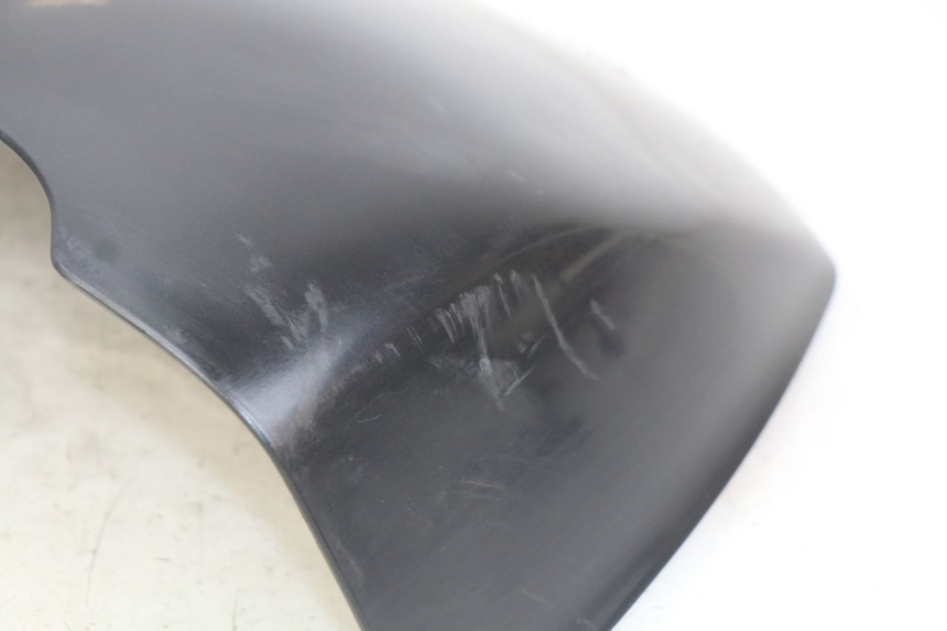 photo de JONCTION CARENAGE ARRIERE PIAGGIO X8 125 (2004 - 2007) - Points de fixation