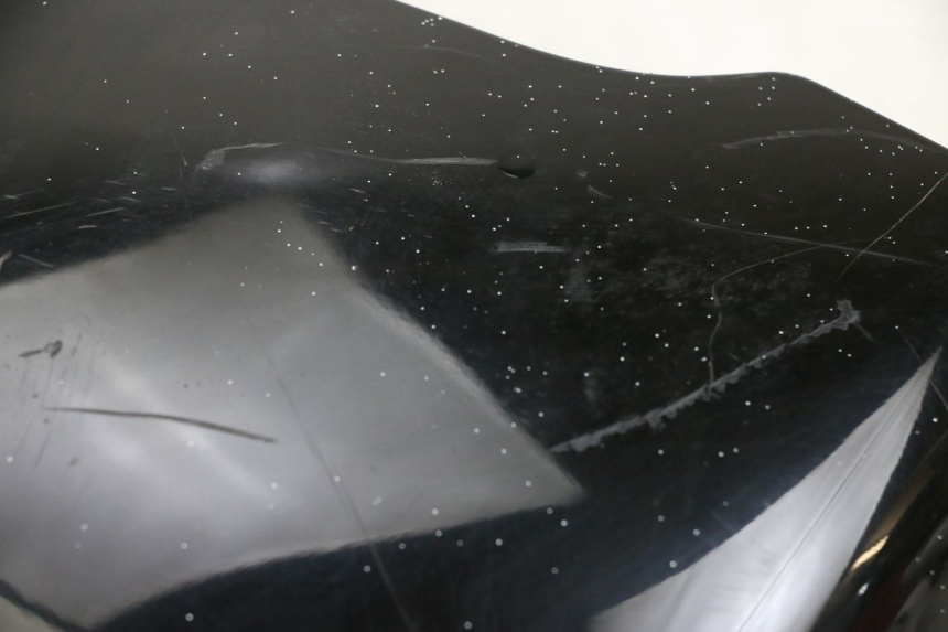 photo de JONCTION CARENAGE ARRIERE PIAGGIO X8 125 (2004 - 2007) - Détail de la pièce