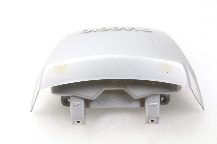 photo de JONCTION CARENAGE ARRIERE PIAGGIO X9 125 (2000 - 2003) - Gros plan technique