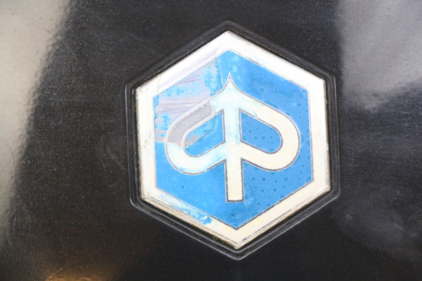 photo de JONCTION CARENAGE ARRIERE PIAGGIO XEVO - X EVO 125 (2007 - 2017) - Zoom état d’usage