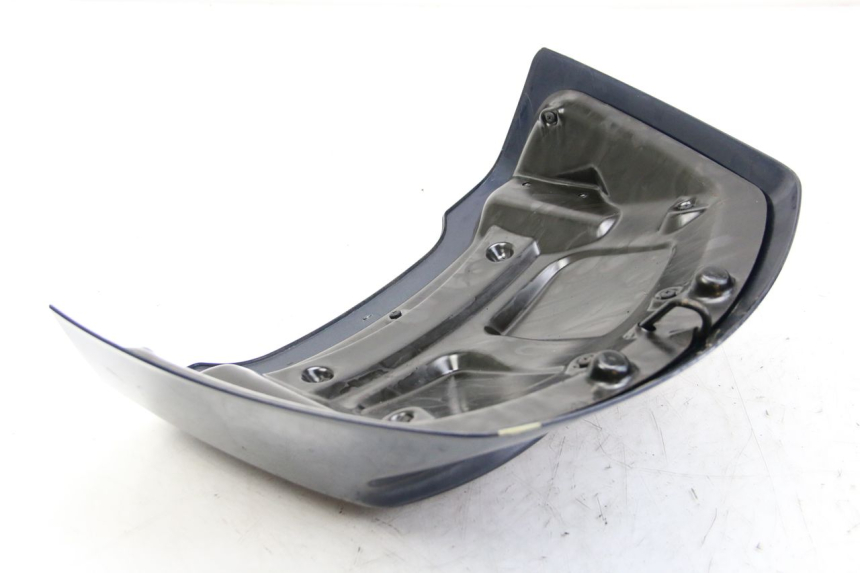 photo de JONCTION CARENAGE ARRIERE PIAGGIO XEVO - X EVO 125 (2007 - 2017) - Zoom état d’usage