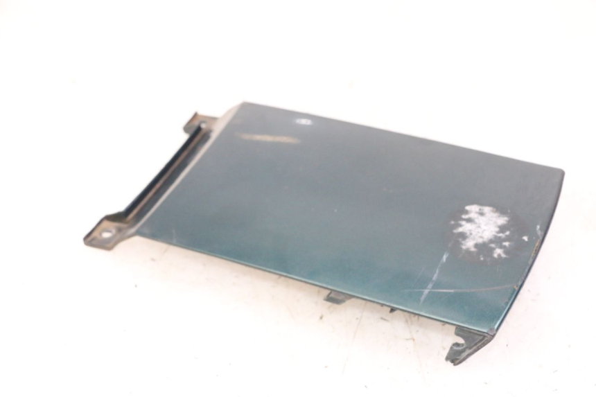 photo de JONCTION CARENAGE ARRIERE YAMAHA XJN DIVERSION 600 (2000 - 2003) - Détail de la pièce