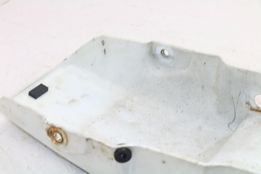 photo de JONCTION CARENAGE ARRIERE HONDA XLV TRANSALP 600 (1987 - 1990) - Zoom état d’usage