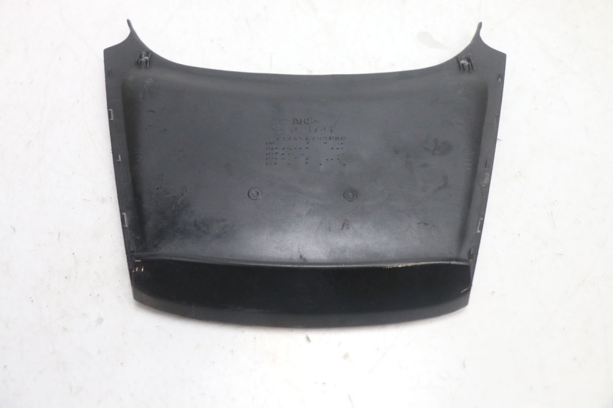 photo de JONCTION CARENAGE ARRIERE YAMAHA XP T-MAX ABS 500 (2005 - 2005) - Détail de la pièce
