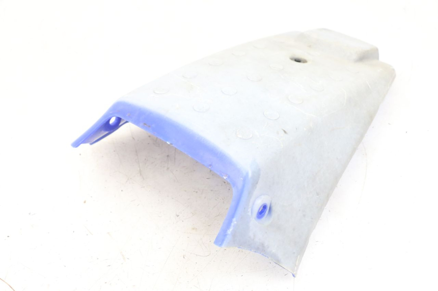 photo de JONCTION CARENAGE ARRIERE HYOSUNG XRX 125 (2000 - 2008) - Gros plan technique