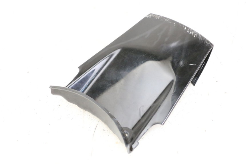 photo de JONCTION CARENAGE ARRIERE YAMAHA BW'S NG NEXT GENERATION 50 (1996 - 2003) - Gros plan technique