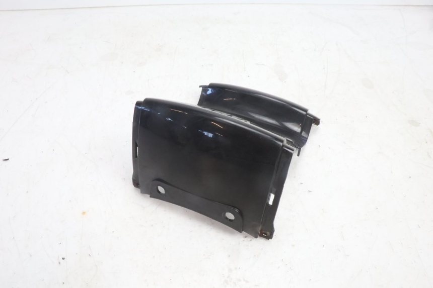photo de JONCTION CARENAGE ARRIERE YAMAHA YP MAJESTY 125 (2007 - 2010) - Zoom état d’usage