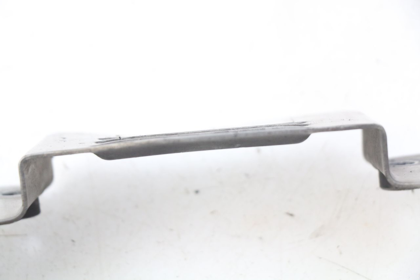 photo de JONCTION CARENAGE AVANT ROYAL ENFIELD BULLET CLASSIC 500 (2017 - 2020) - Détail de la pièce