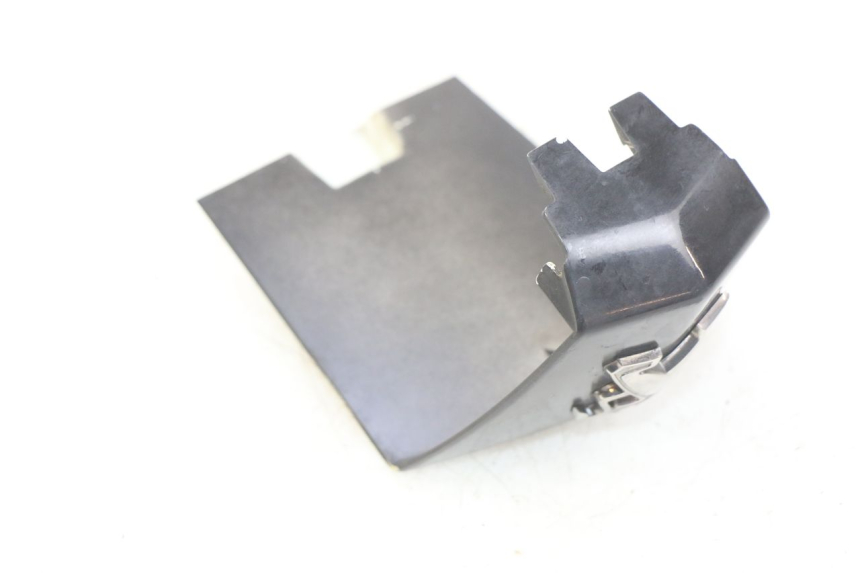 photo de JONCTION CARENAGE AVANT PEUGEOT CITYSTAR 2T 50 (2018 - 2021) - Zoom état d’usage